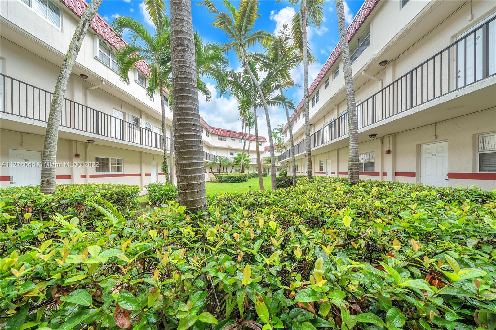 8650 SW 67th Ave Unit: 1010