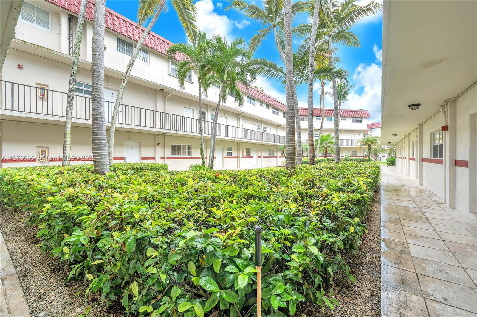 8650 SW 67th Ave Unit: 1010