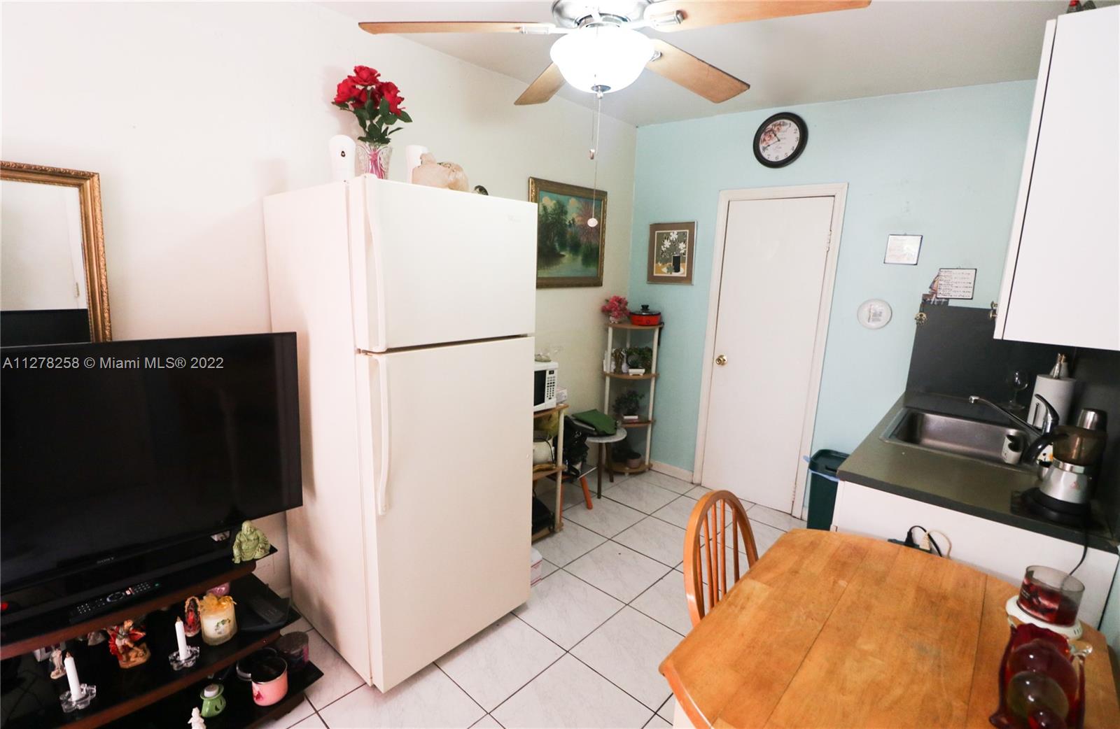 3085 NW Flagler Ter