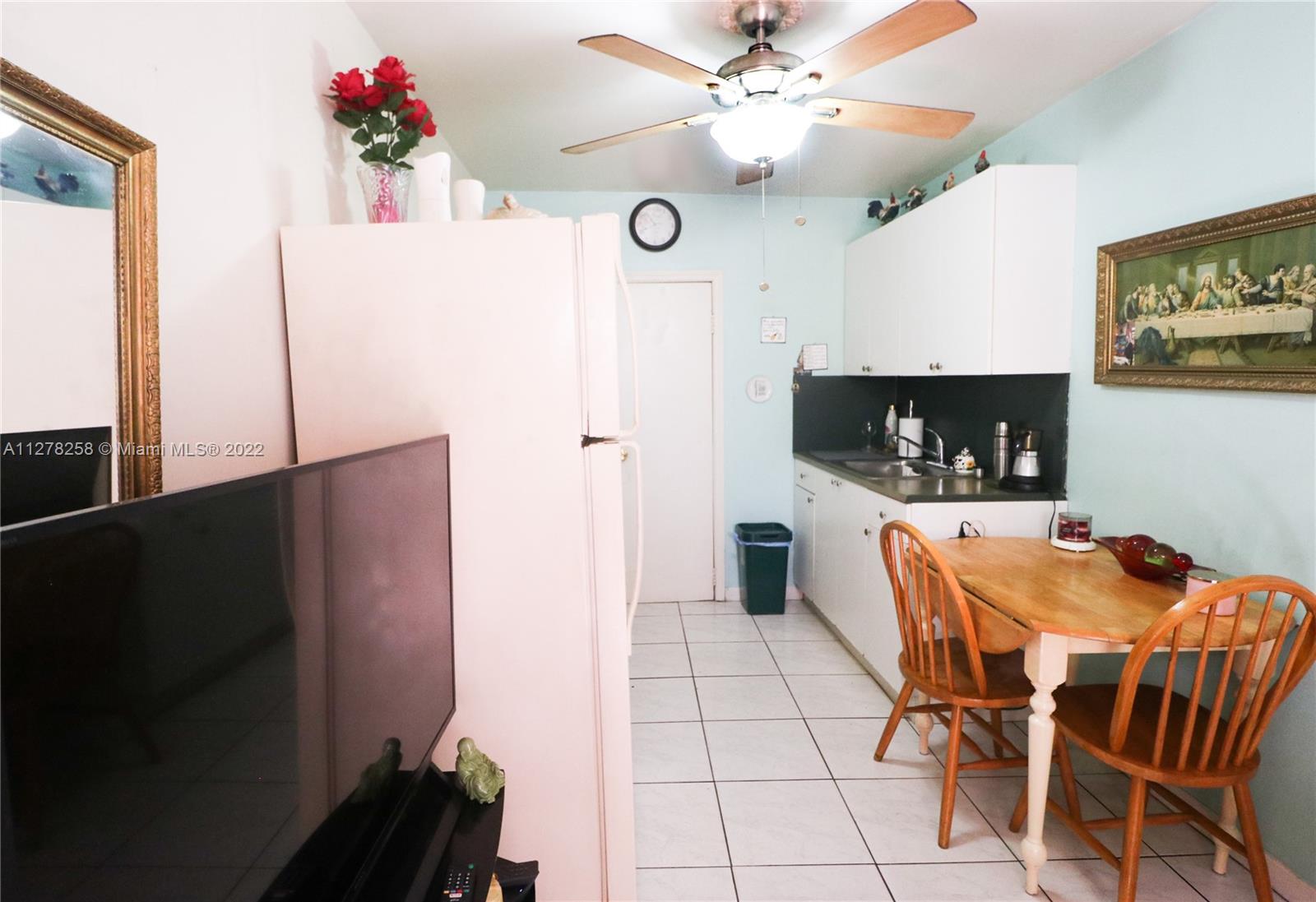 3085 NW Flagler Ter