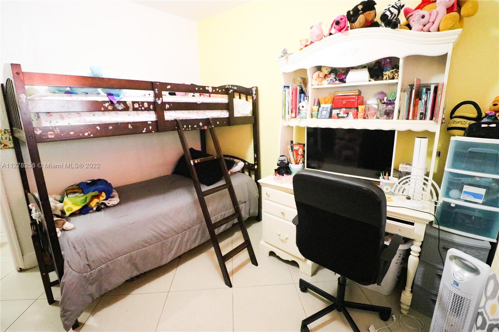 3085 NW Flagler Ter