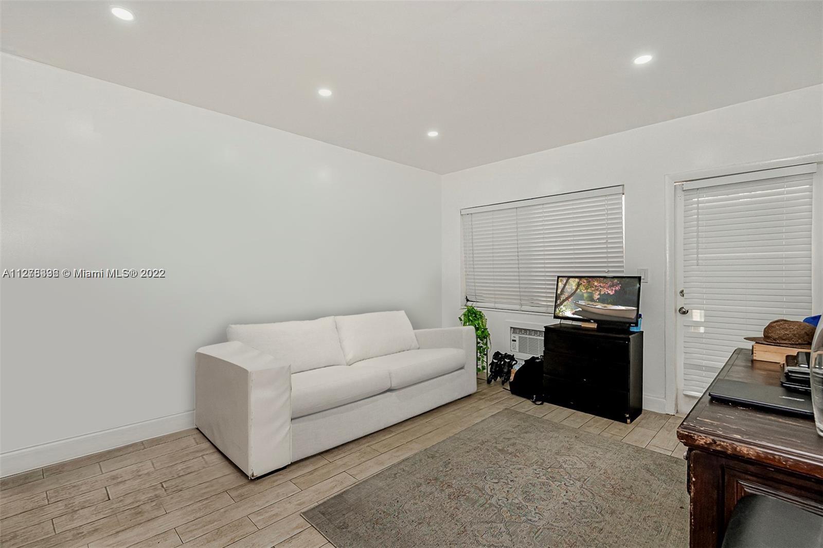 719 Euclid Ave Unit: 3