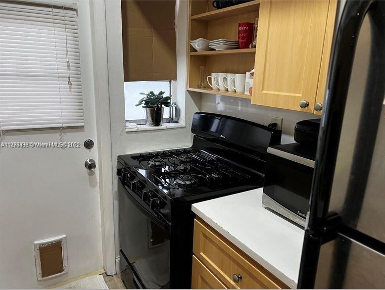 719 Euclid Ave Unit: 3