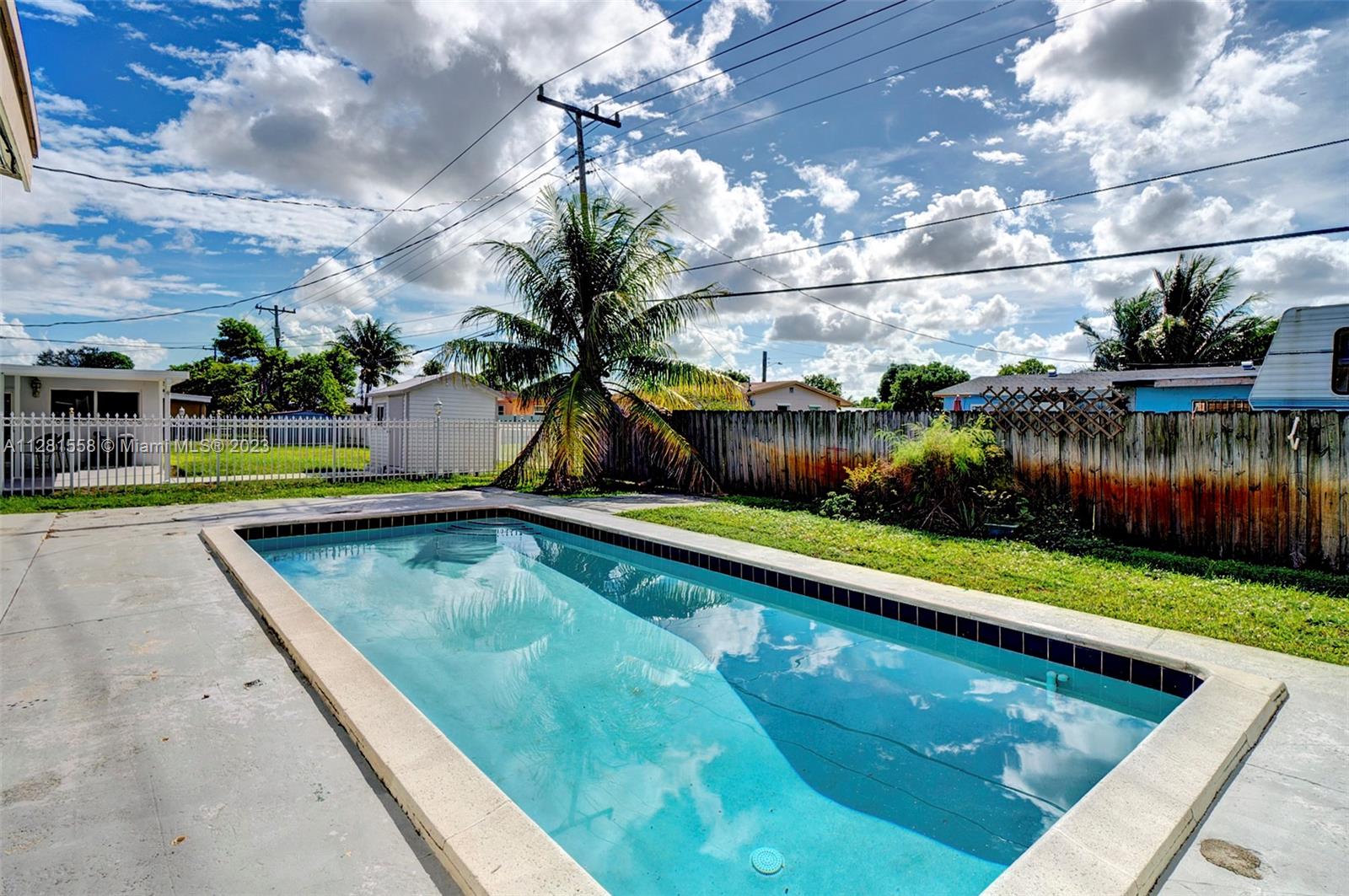 1250 NW 179th Ter