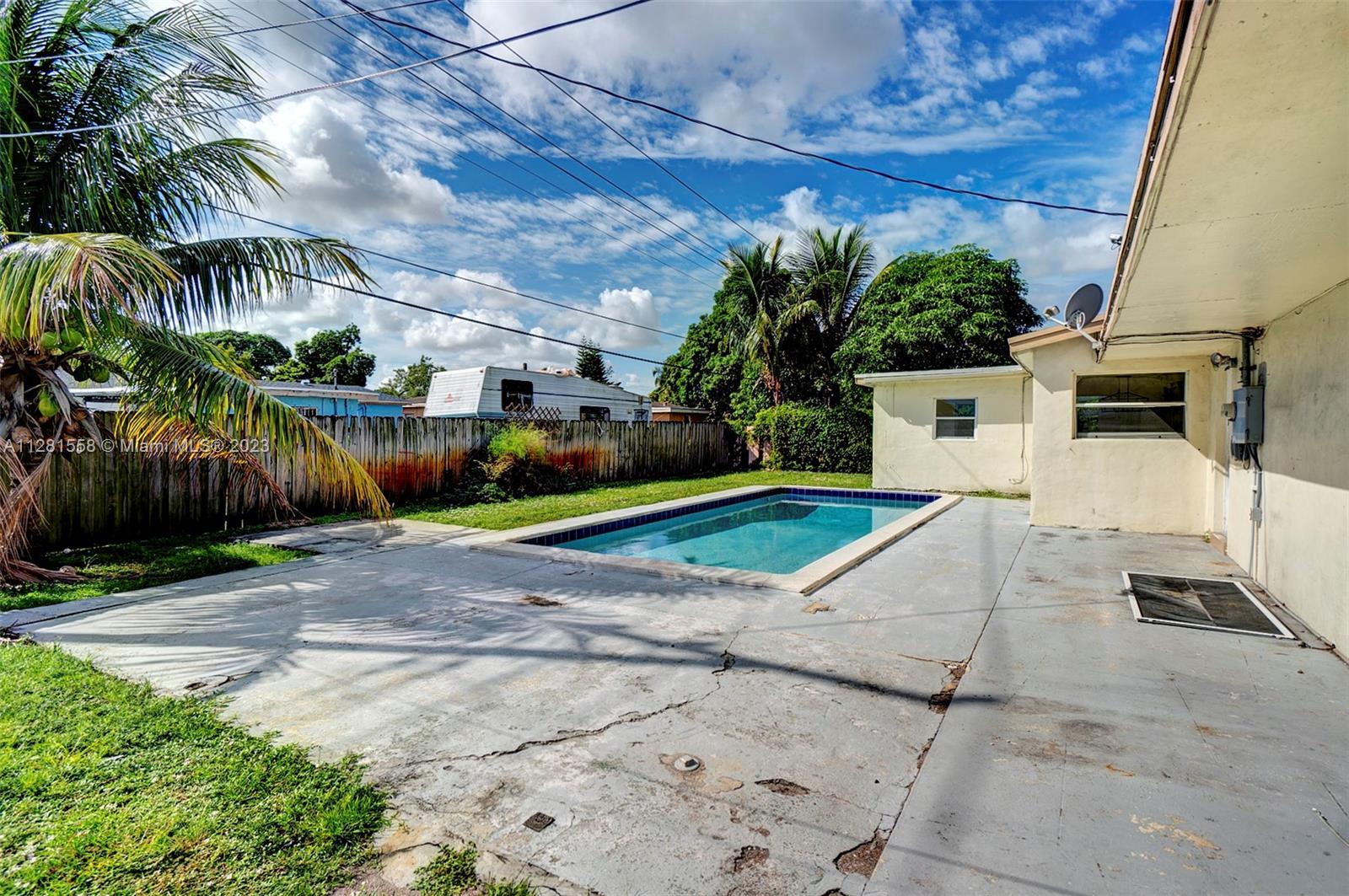 1250 NW 179th Ter