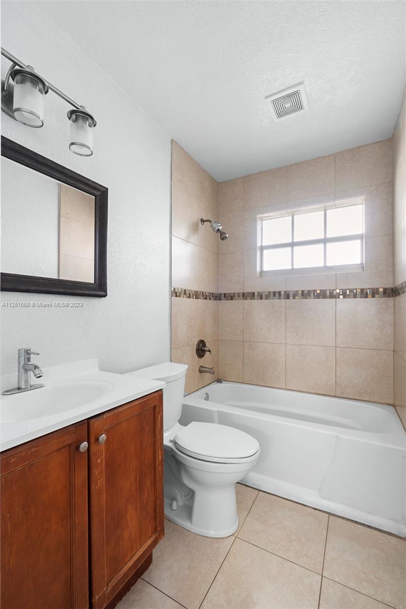 1250 NW 179th Ter