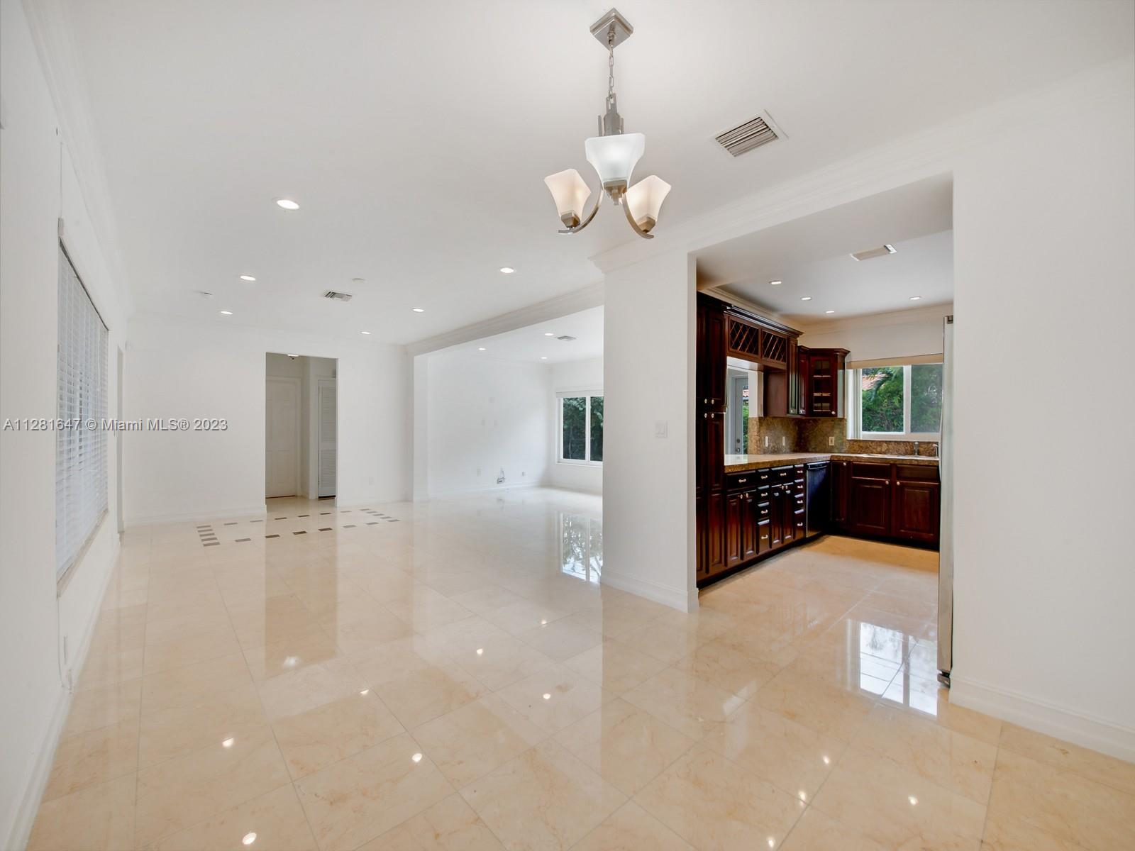 1410 Bird Rd