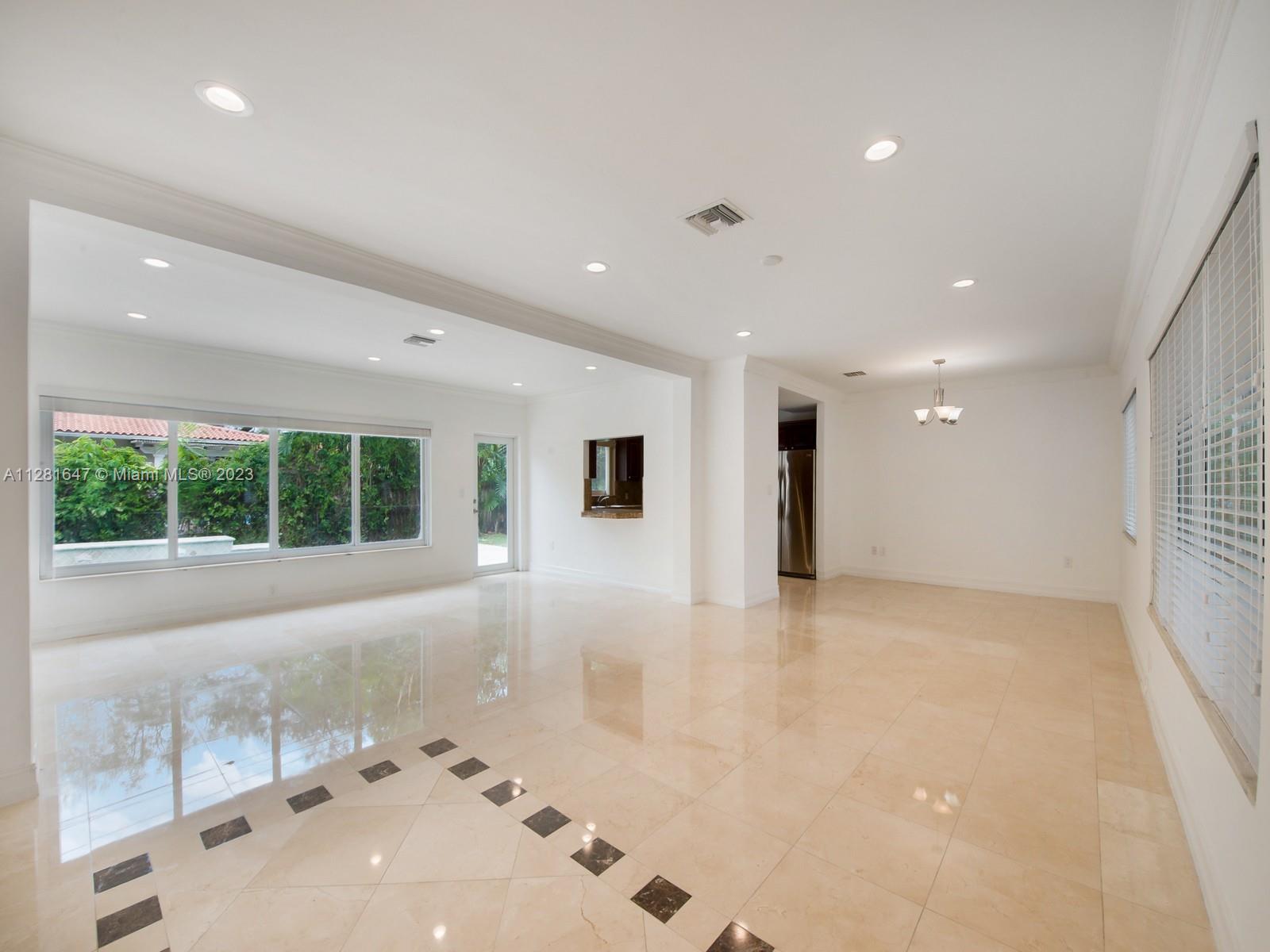 1410 Bird Rd