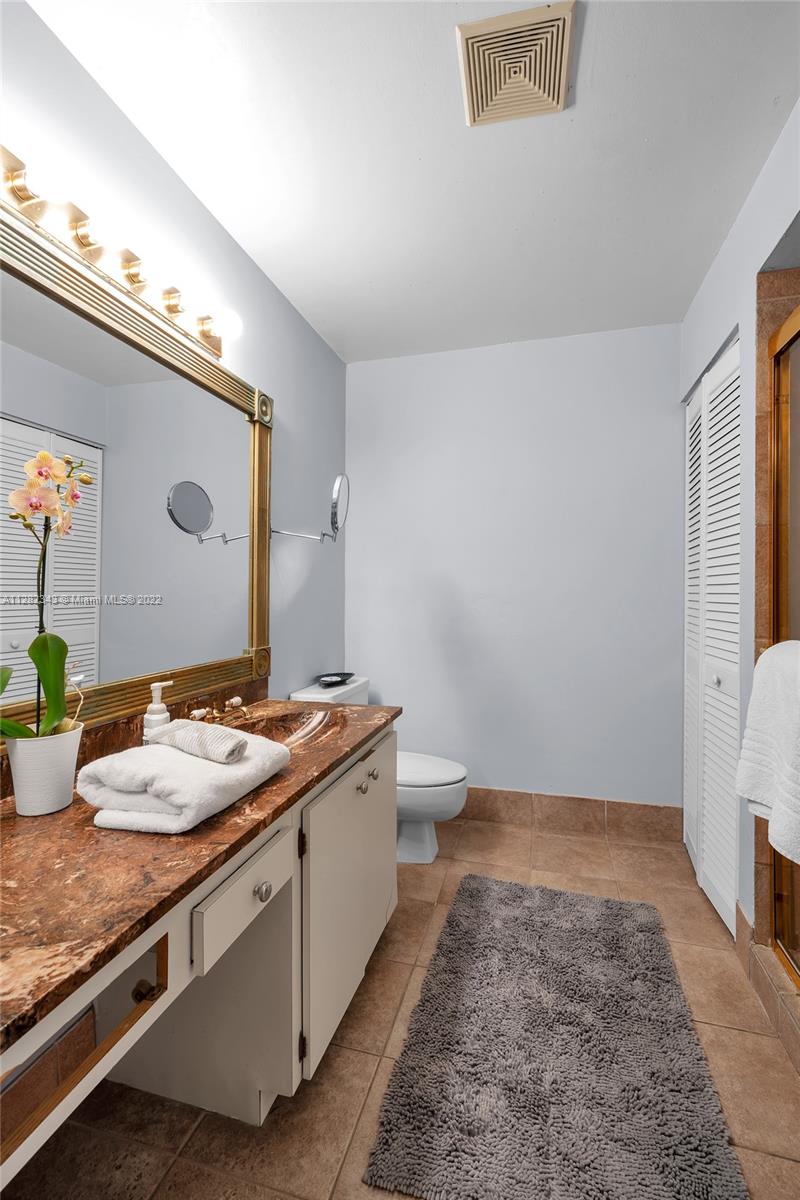 2997 Lakewood Ln Unit: 332