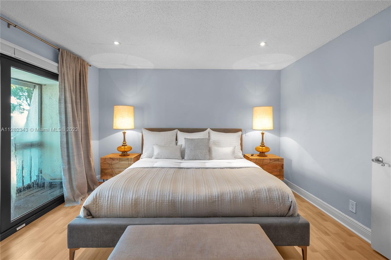 2997 Lakewood Ln Unit: 332