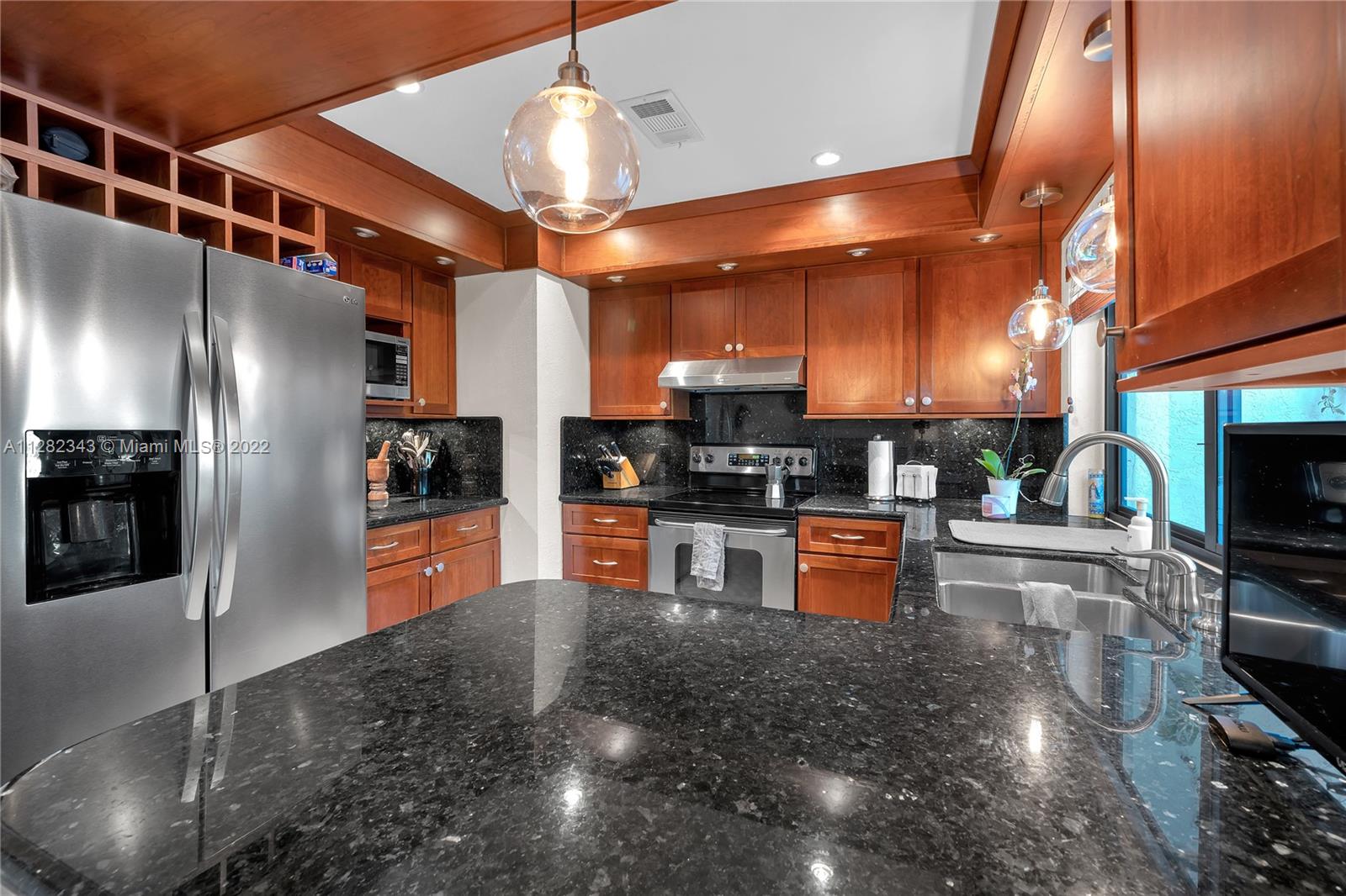 2997 Lakewood Ln Unit: 332