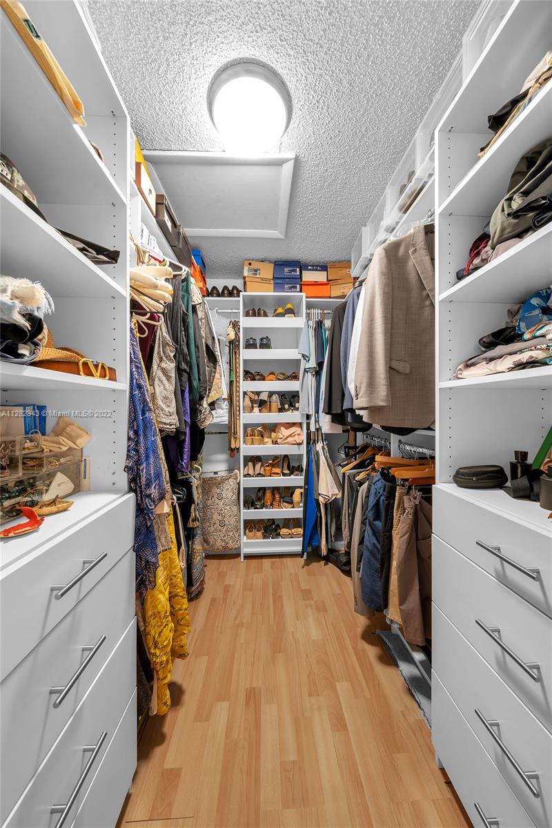 2997 Lakewood Ln Unit: 332