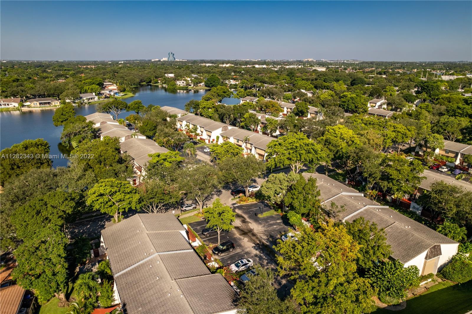 2997 Lakewood Ln Unit: 332