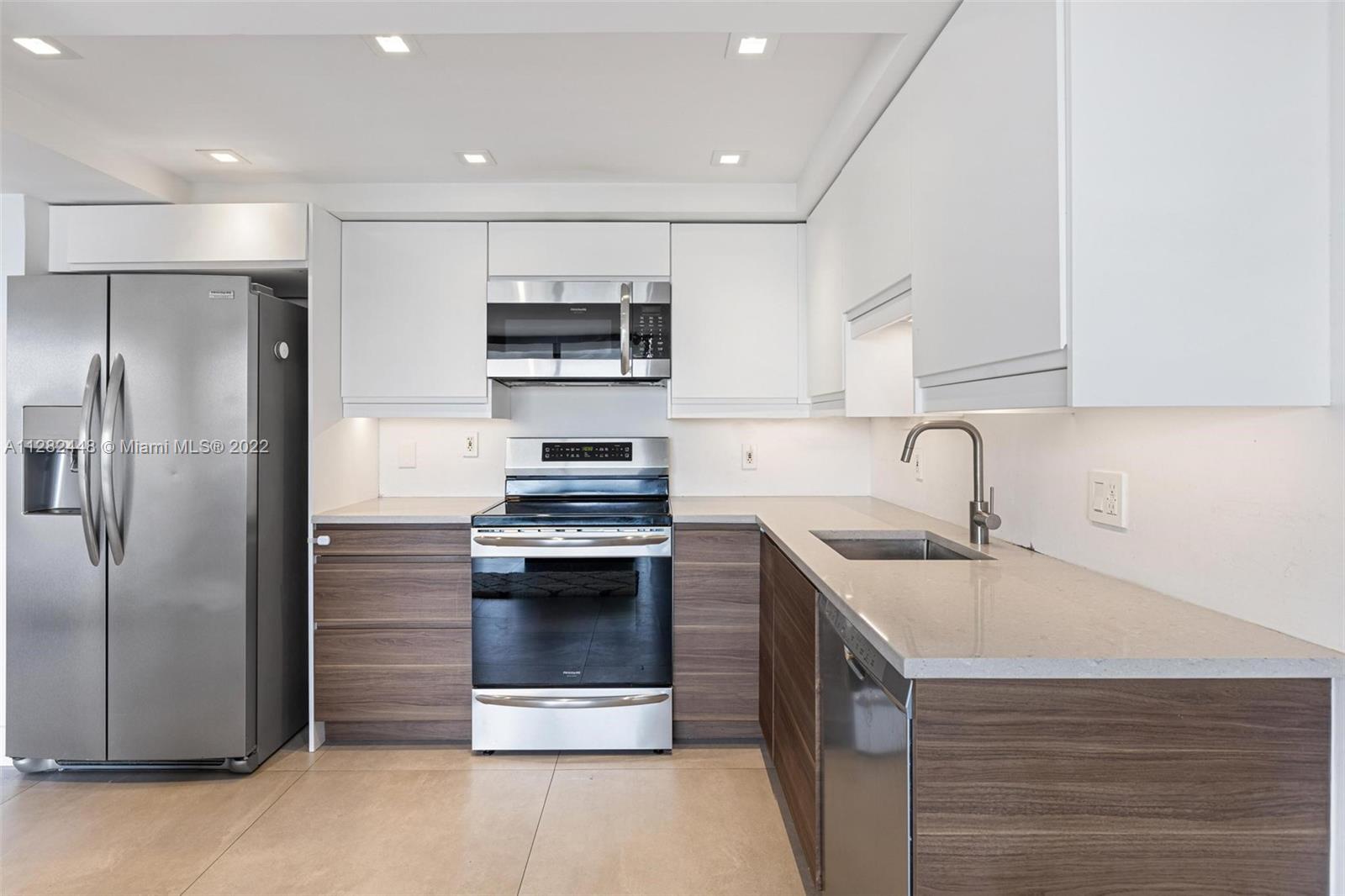 13499 Biscayne Blvd Unit: 808