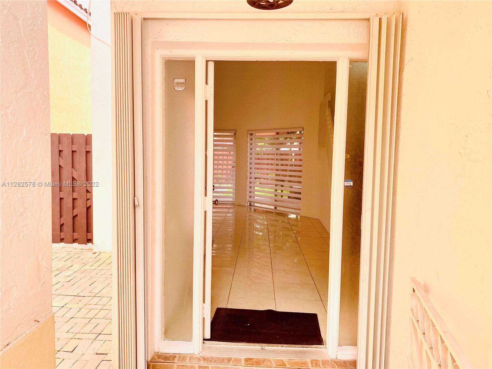 4925 SW 154 CT