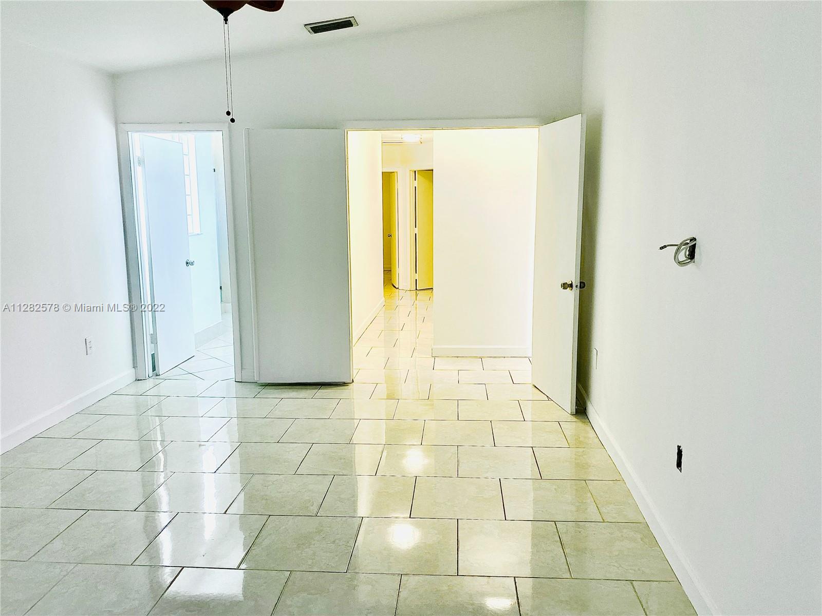 4925 SW 154 CT