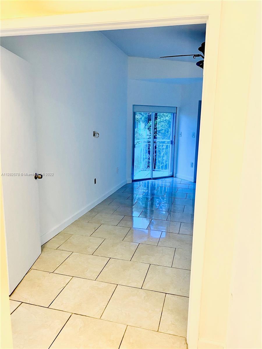 4925 SW 154 CT