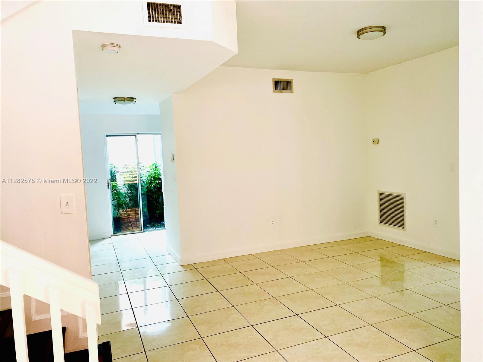 4925 SW 154 CT