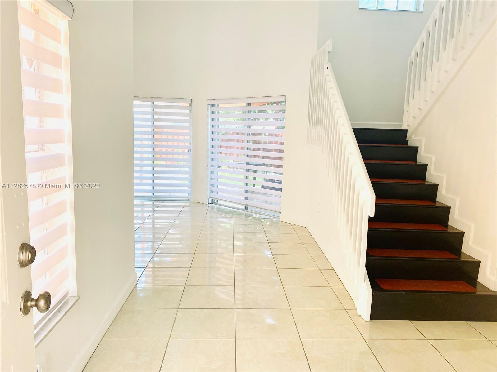 4925 SW 154 CT