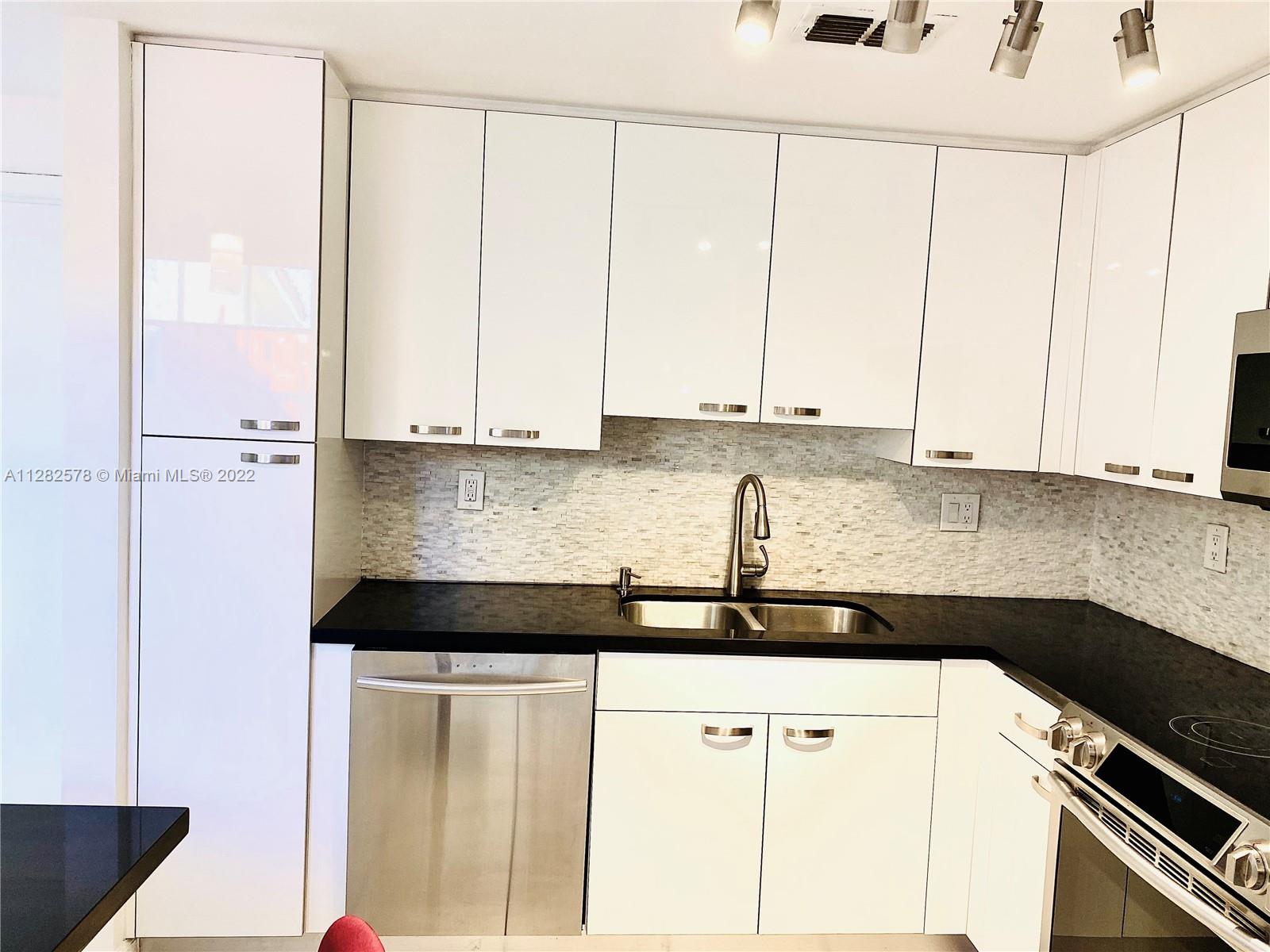 4925 SW 154 CT
