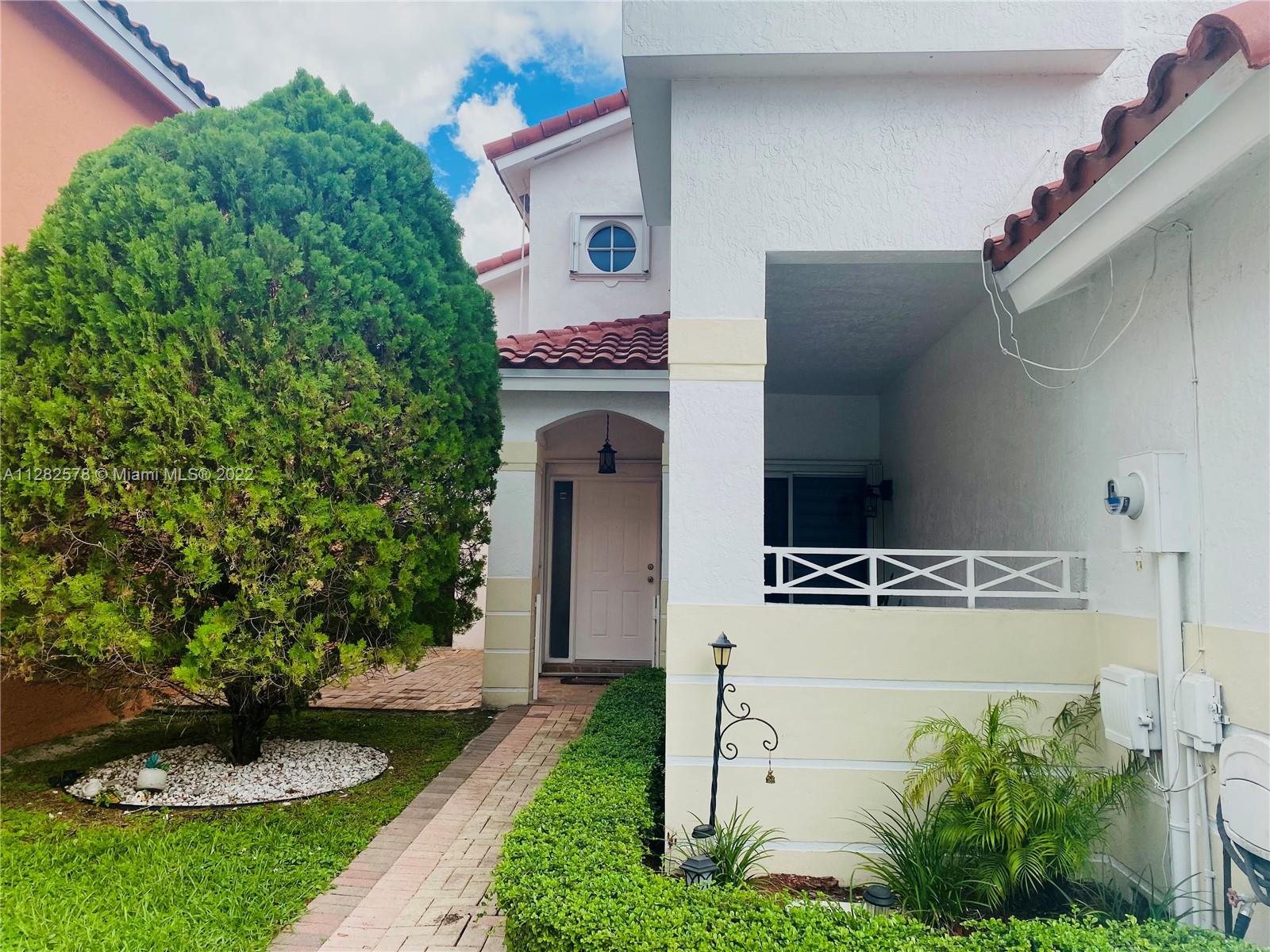 4925 SW 154 CT