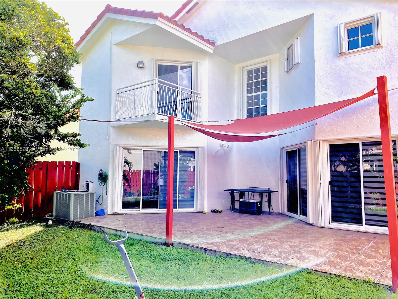 4925 SW 154 CT