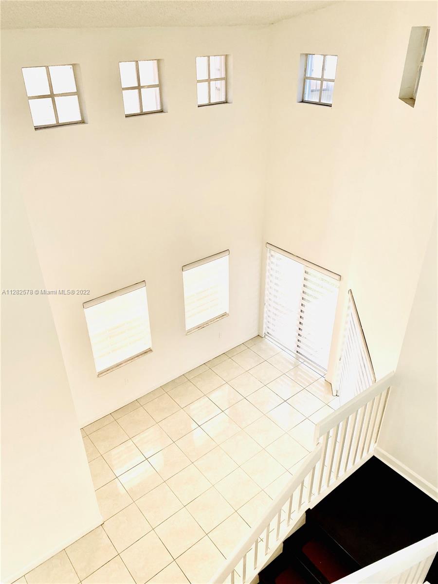 4925 SW 154 CT