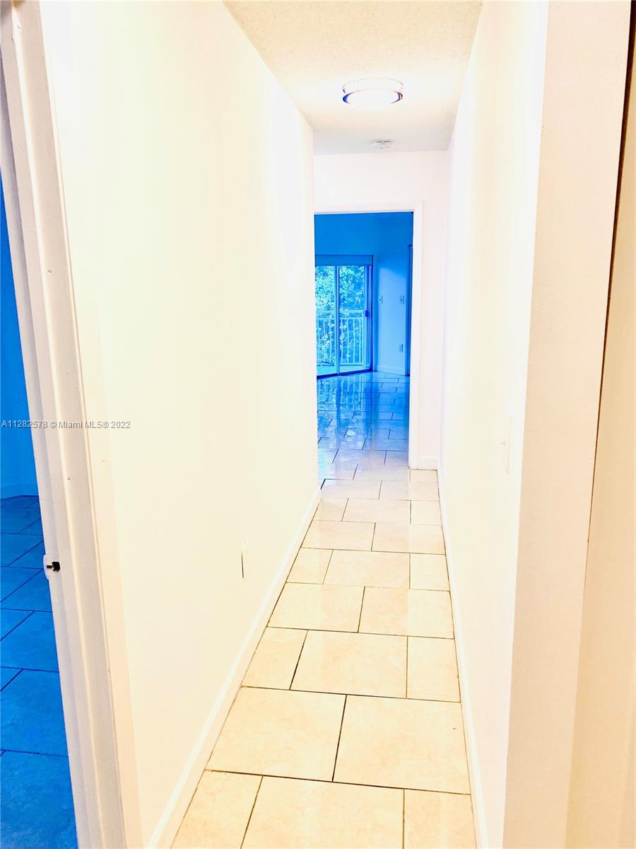 4925 SW 154 CT