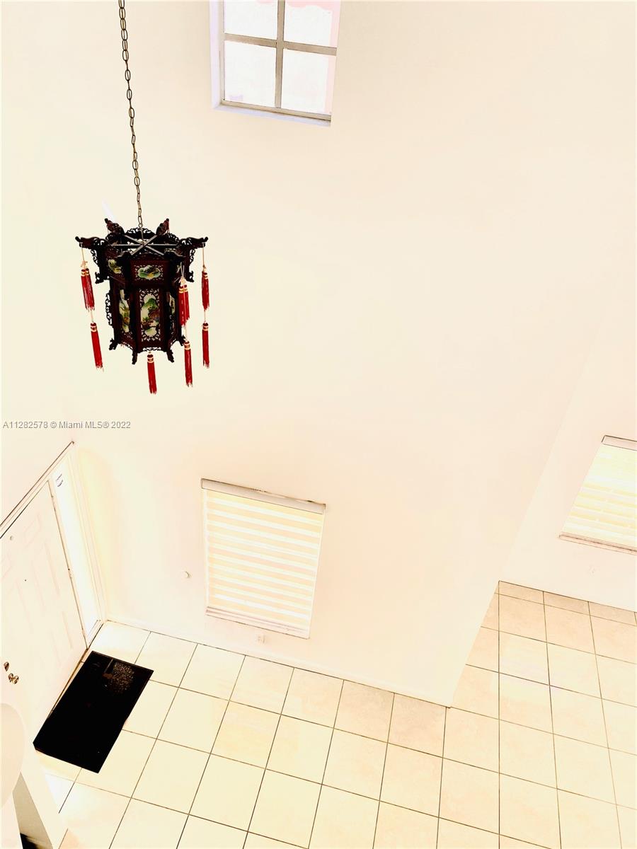 4925 SW 154 CT