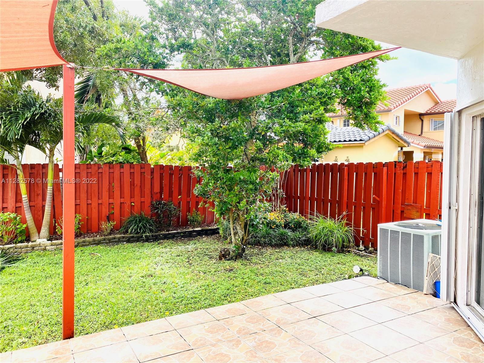 4925 SW 154 CT