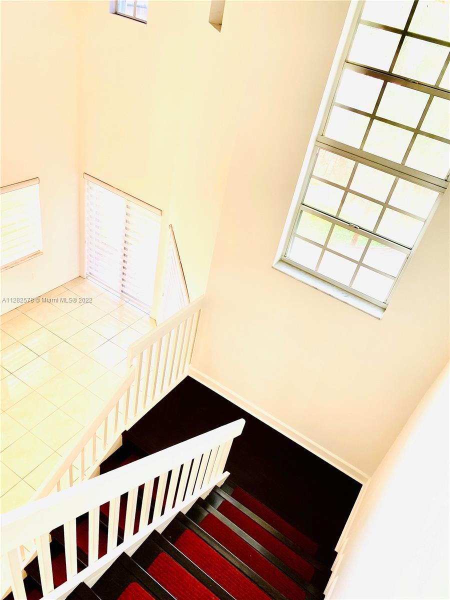4925 SW 154 CT