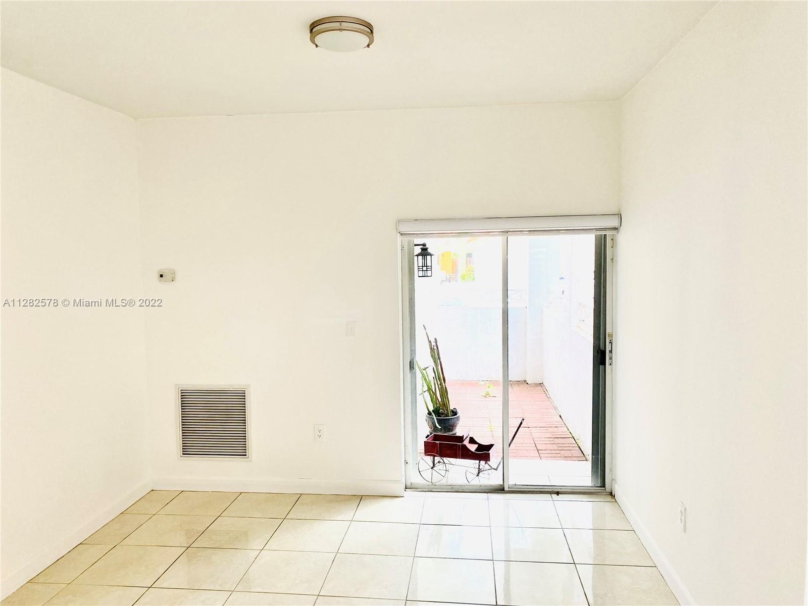 4925 SW 154 CT