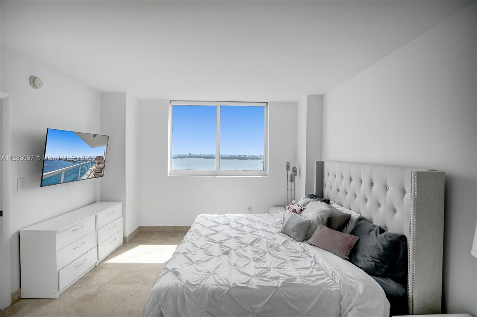 1800 N Bayshore Dr Unit: 3803