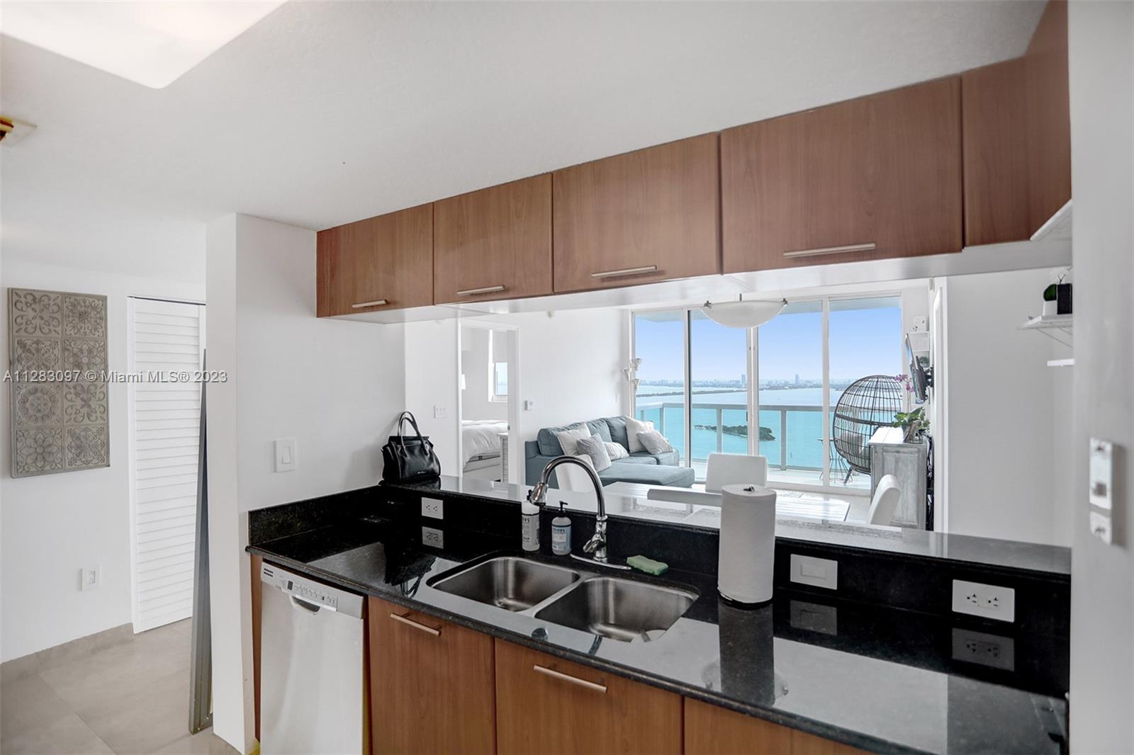 1800 N Bayshore Dr Unit: 3803