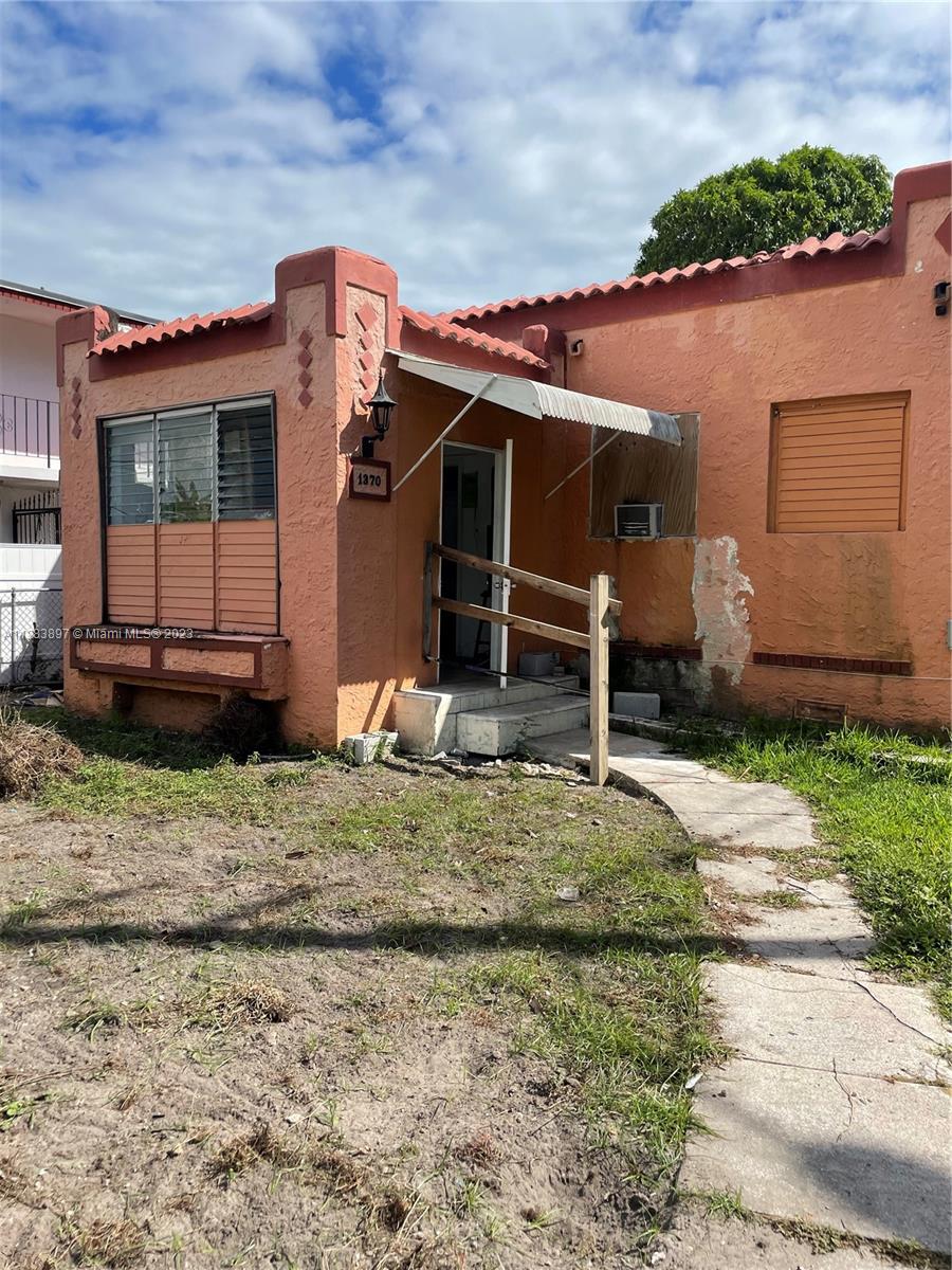 1370 SW 5th St