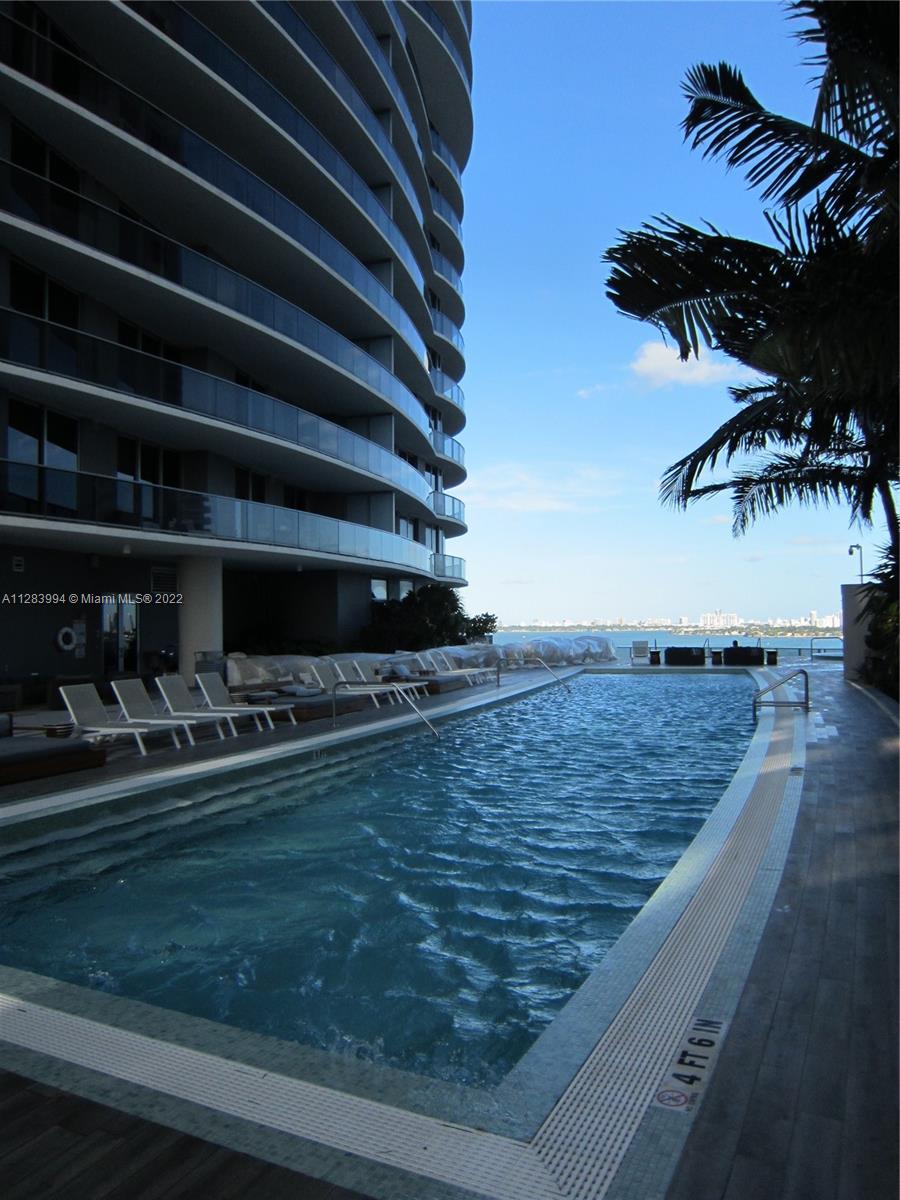 488 NE 18th St Unit: 1804