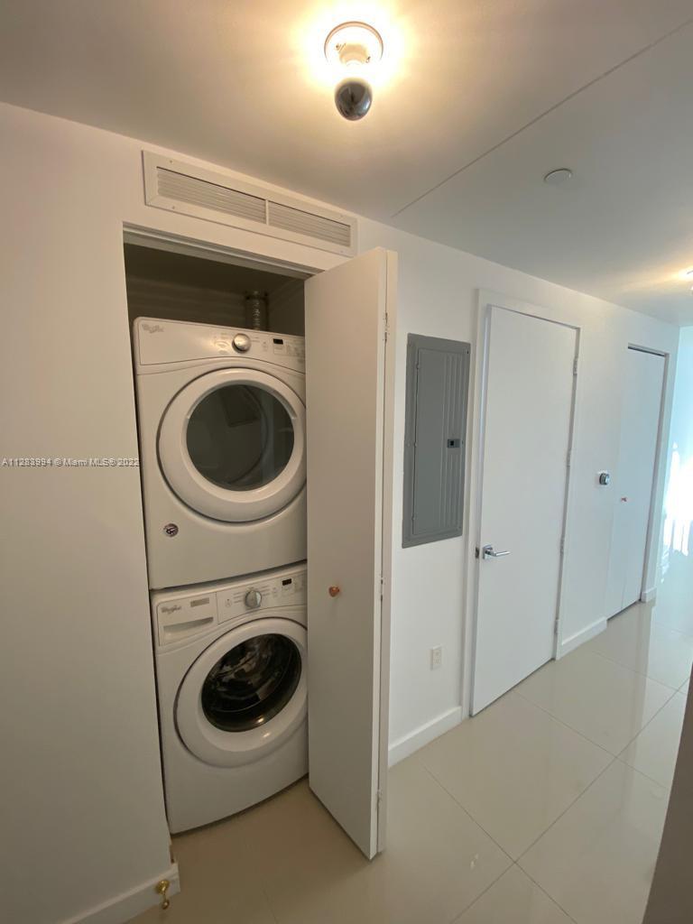 488 NE 18th St Unit: 1804