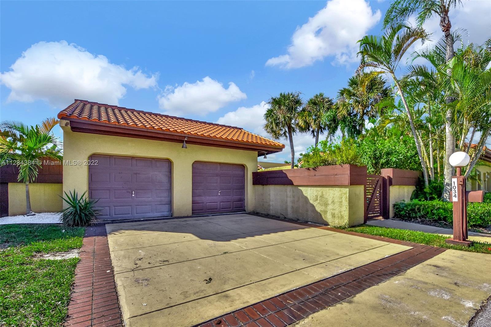 1034 NE 204th Ter