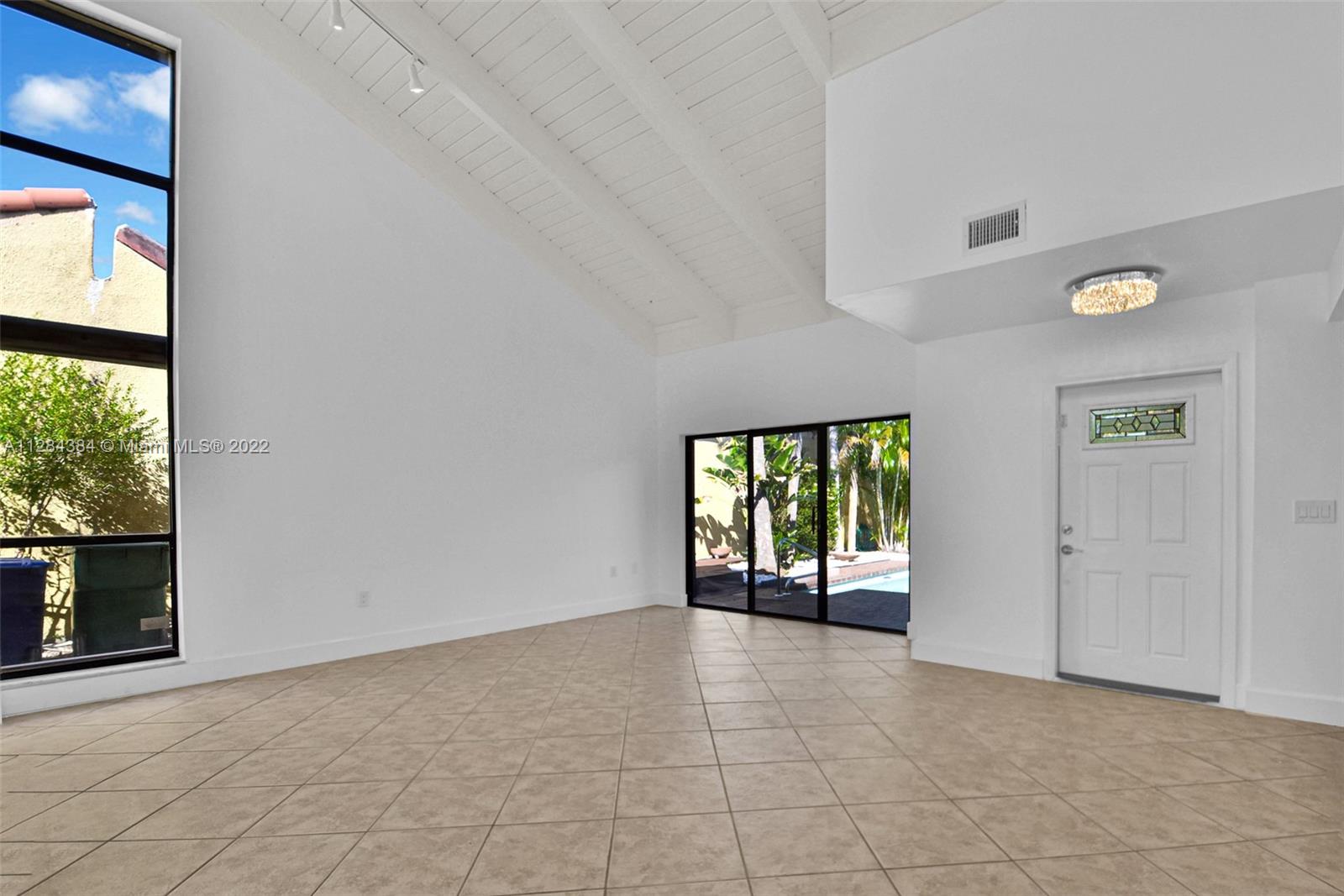 1034 NE 204th Ter