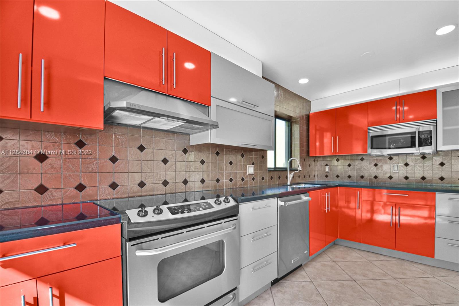 1034 NE 204th Ter