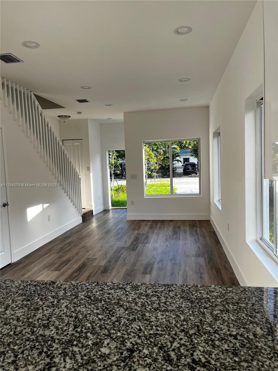 37 NW 70th St Unit: B