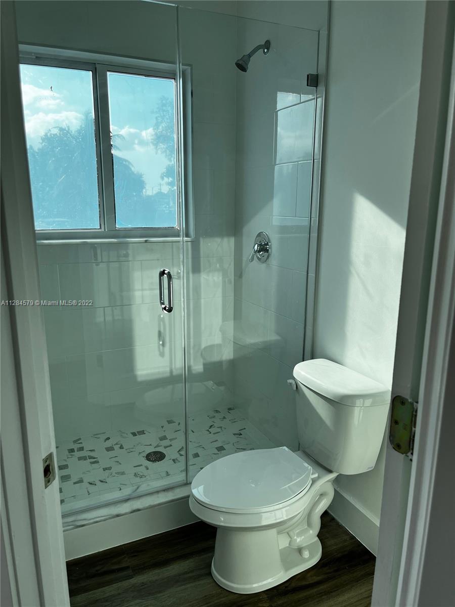 37 NW 70th St Unit: B