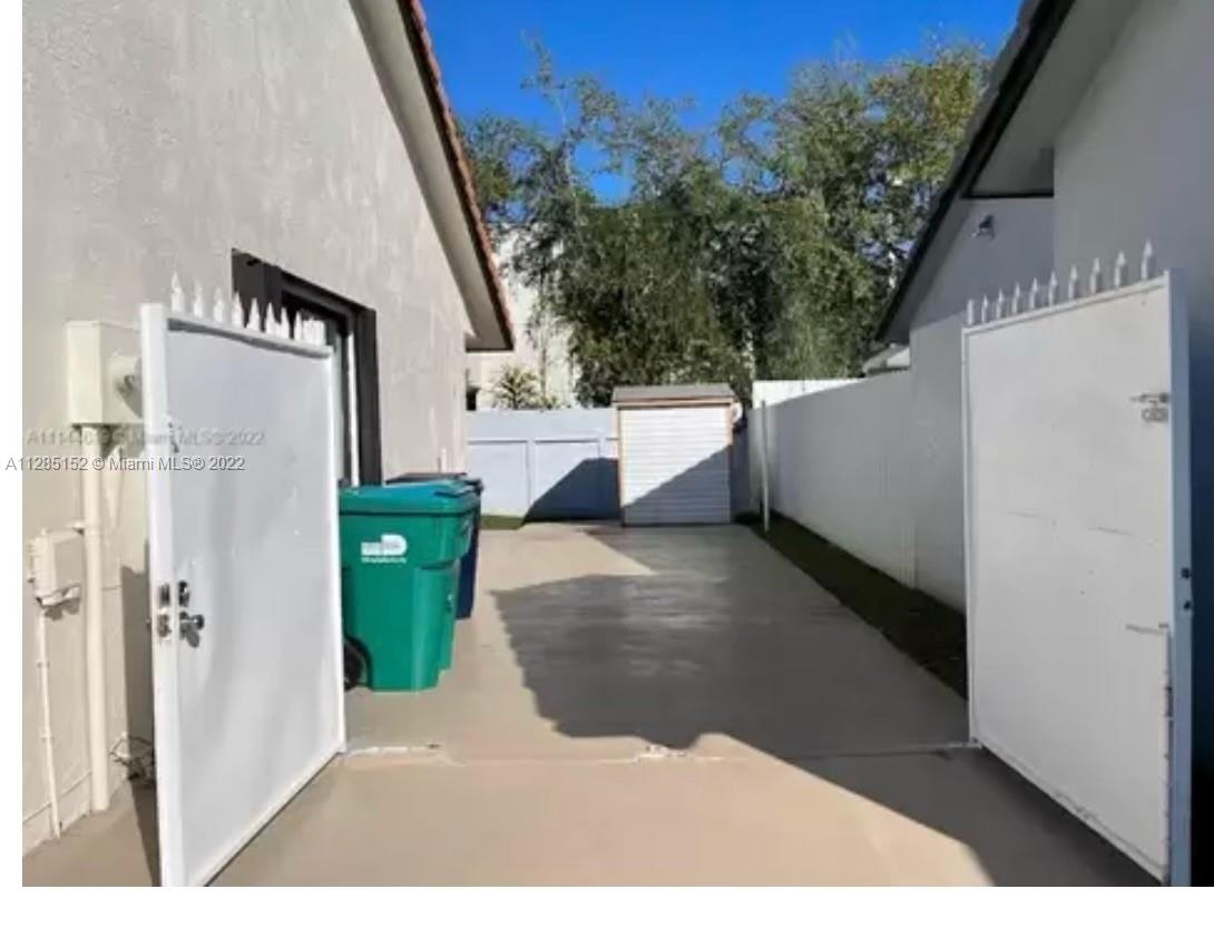 13925 SW 8th Ter
