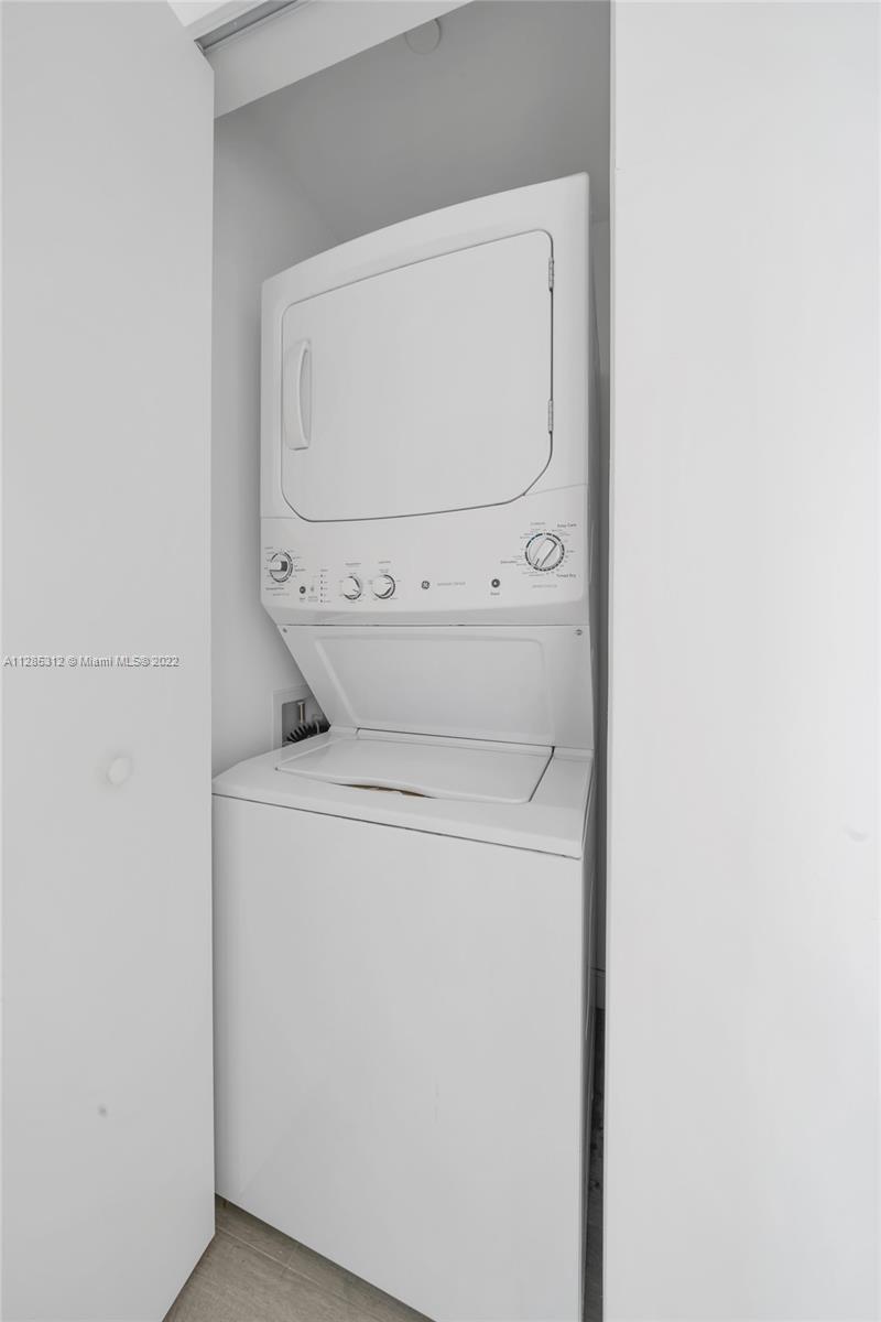 55 SW 9th St Unit: 3708