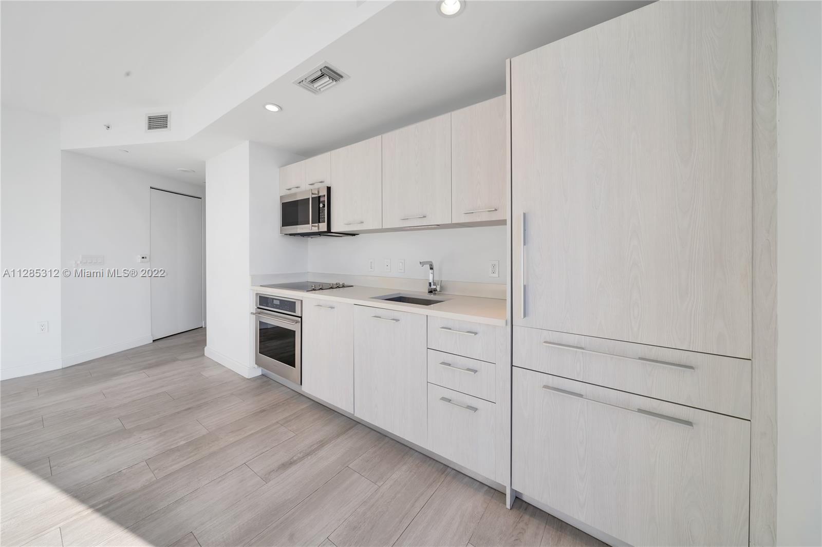 55 SW 9th St Unit: 3708