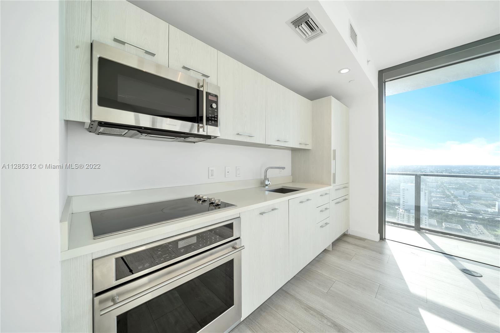 55 SW 9th St Unit: 3708