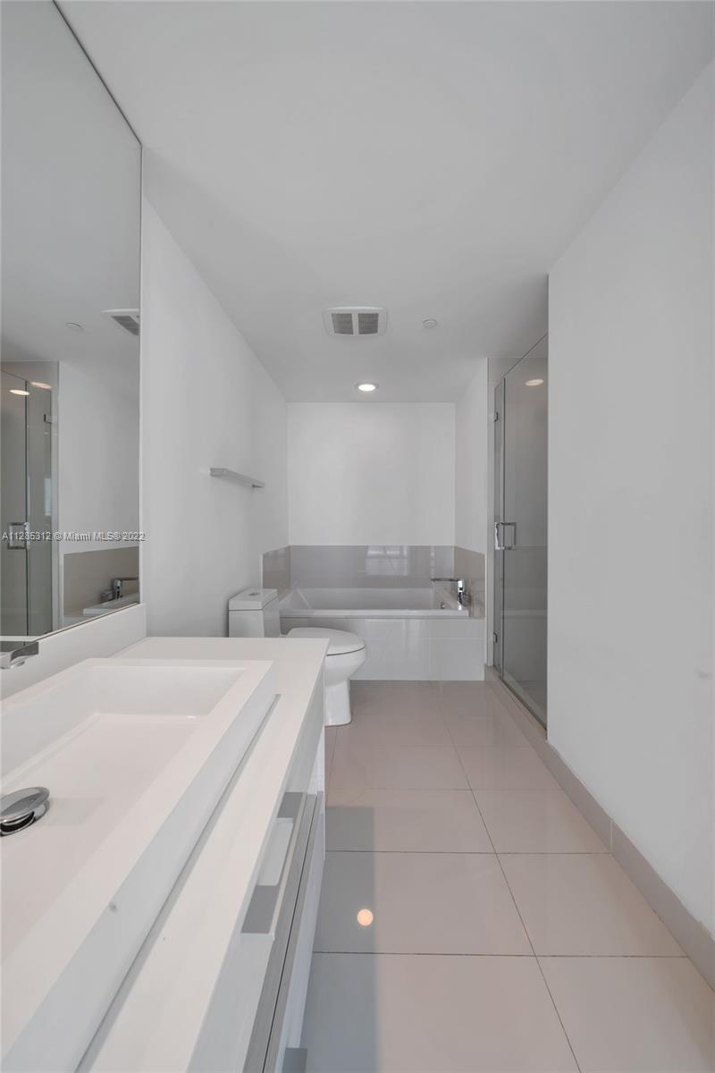 55 SW 9th St Unit: 3708