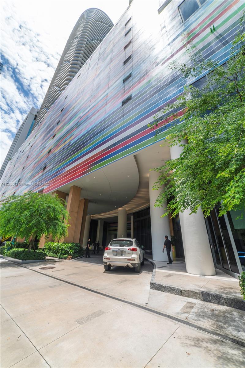 55 SW 9th St Unit: 3708