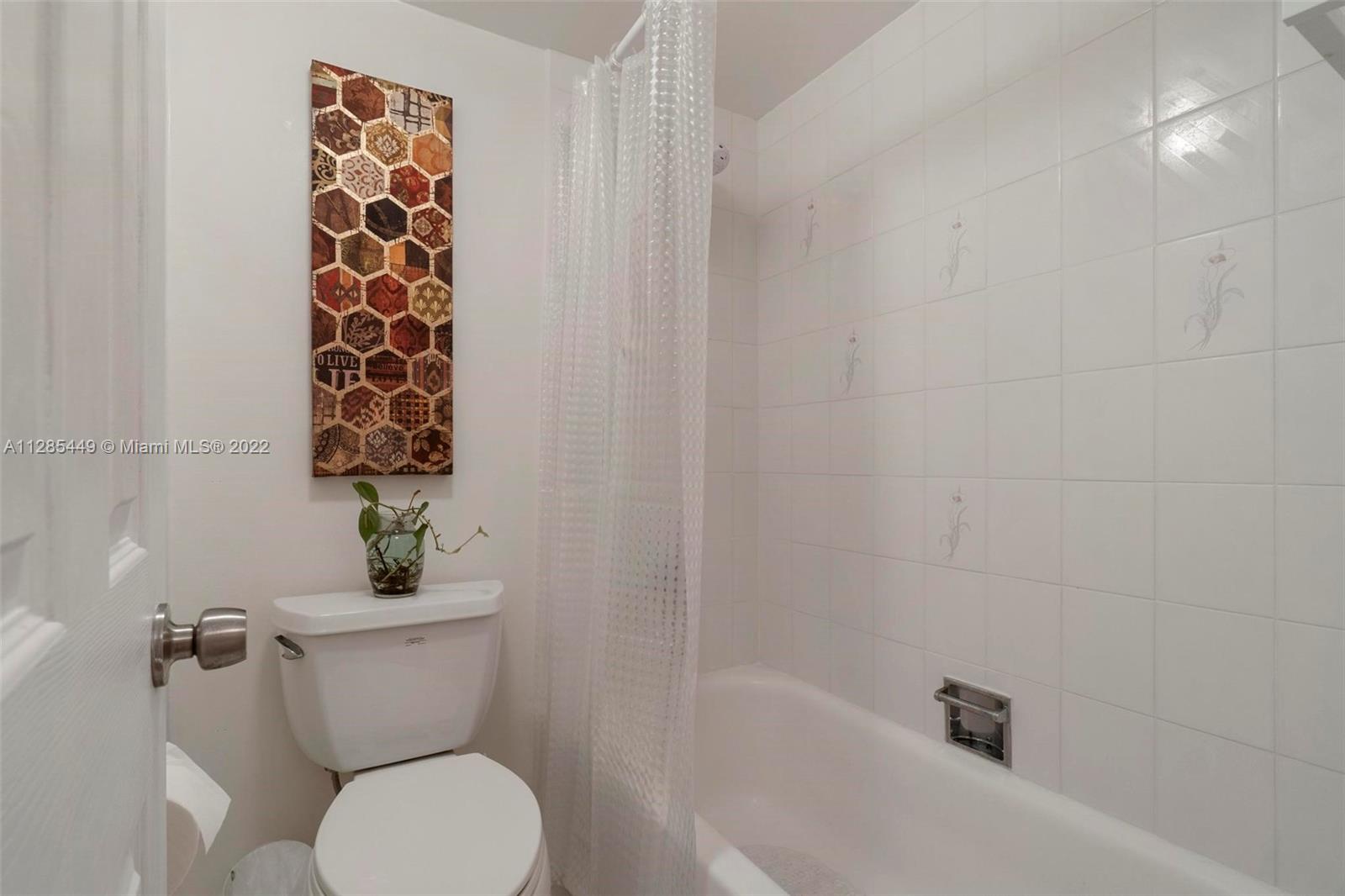5750 Collins Ave Unit: 4C