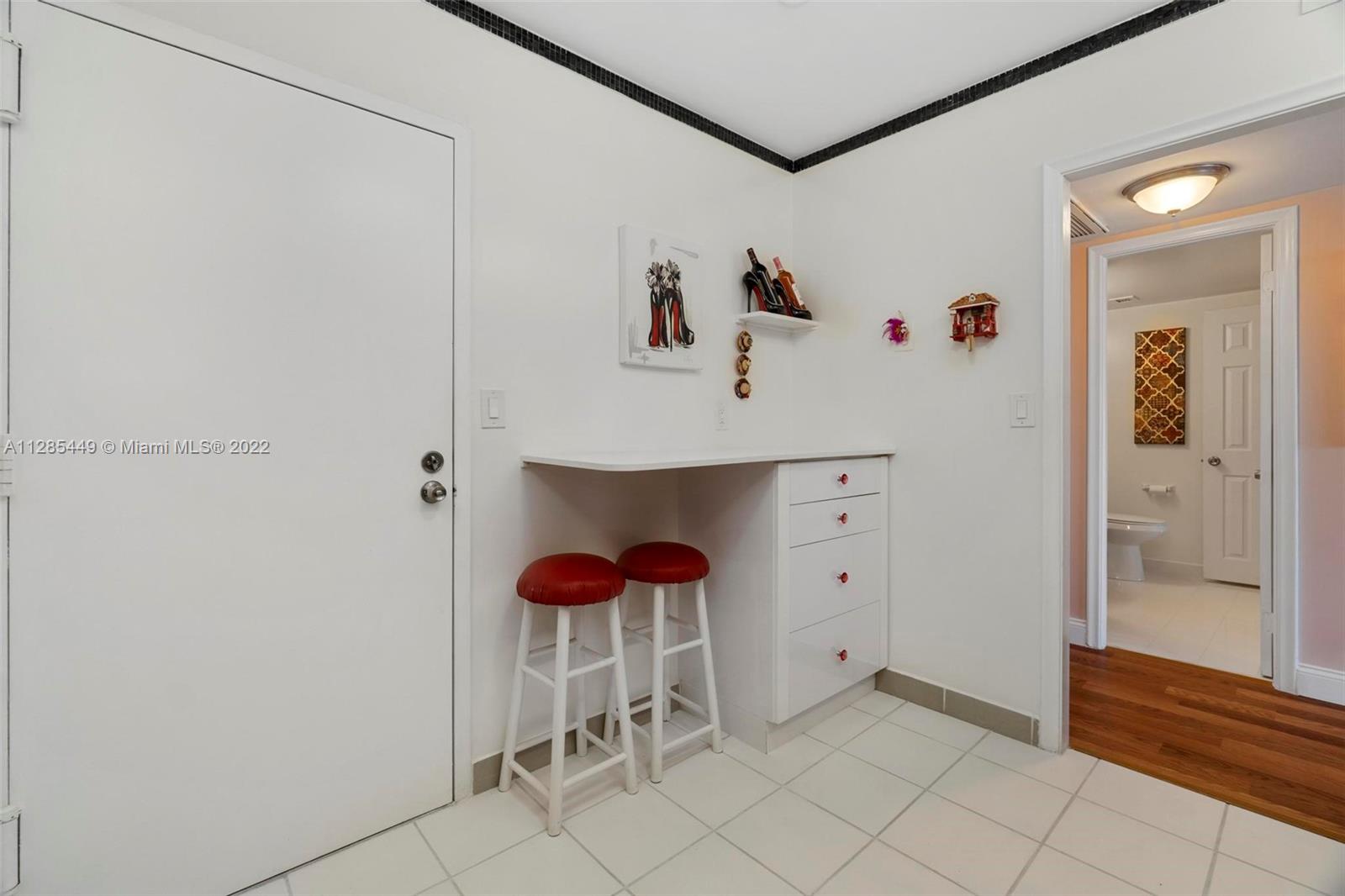5750 Collins Ave Unit: 4C